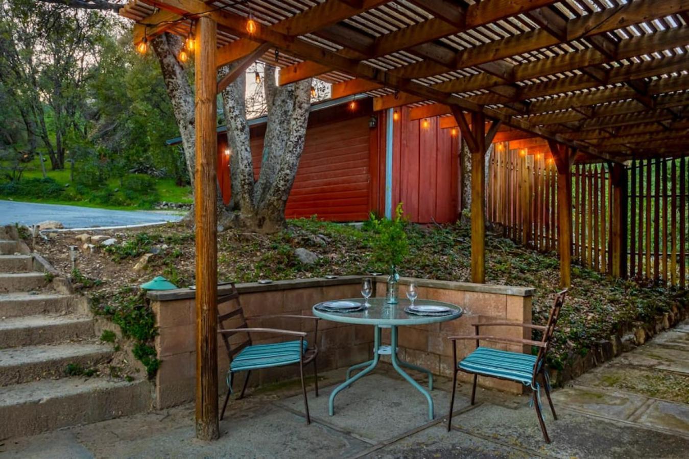 Sierra Vista Lookout Lodge With Creek, Waterfall And Waterholes, Minutes From Bass Lake And Yosemite South Gate North Fork Zewnętrze zdjęcie