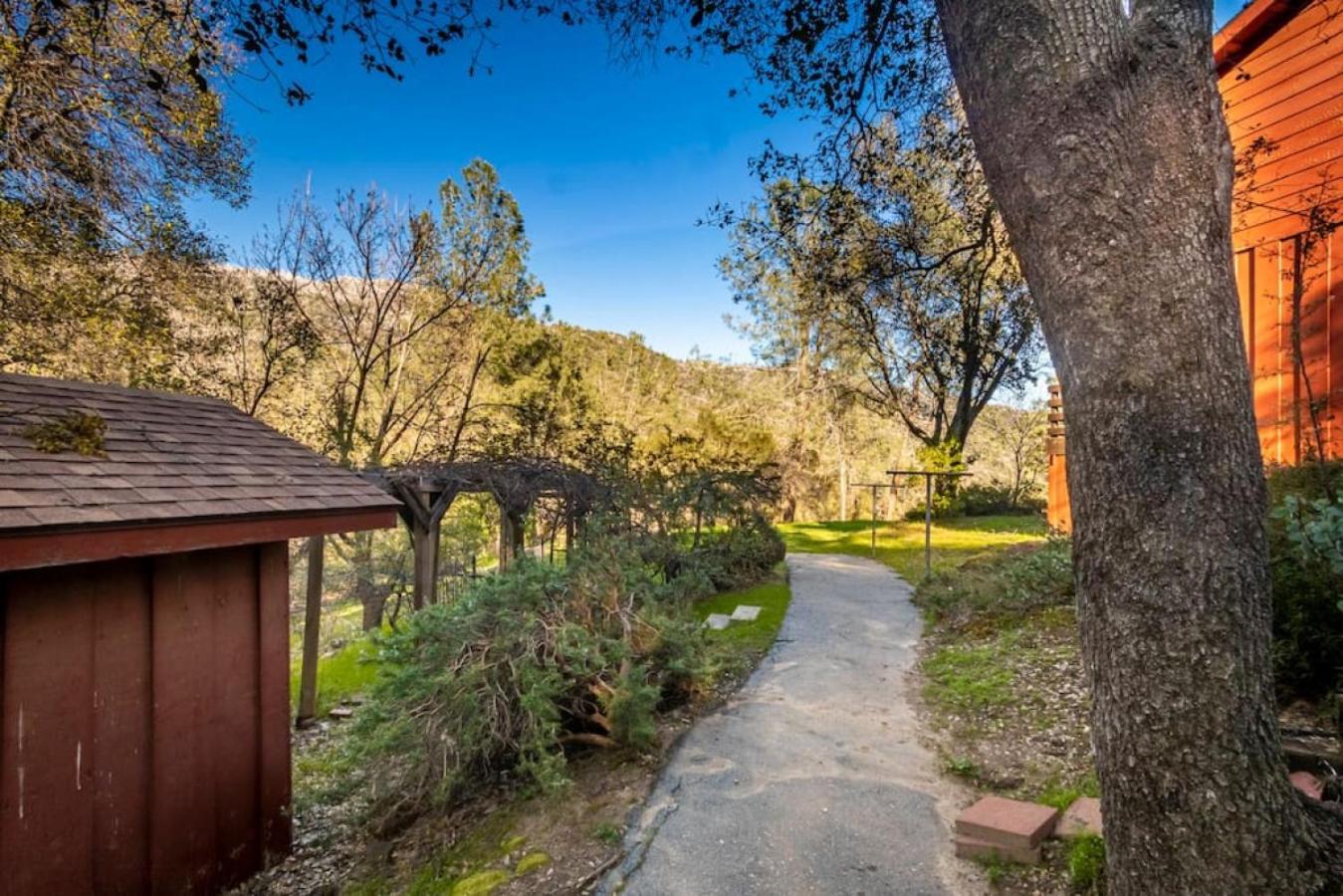 Sierra Vista Lookout Lodge With Creek, Waterfall And Waterholes, Minutes From Bass Lake And Yosemite South Gate North Fork Zewnętrze zdjęcie